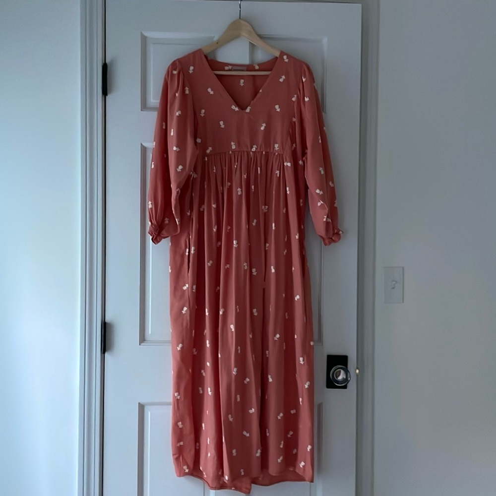 Bobo Choses salmon colored dress with cream flowers, size XS.